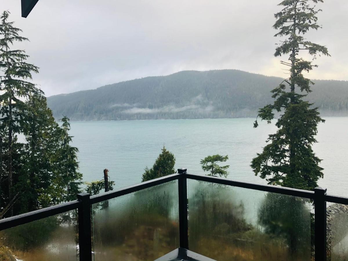 Sandy Feet Retreat Port Renfrew- Oceanfront 2Br Modern Cottage Exterior photo